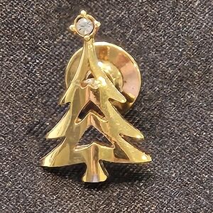 Avon Christmas Tree Pin with clear stone tree top.